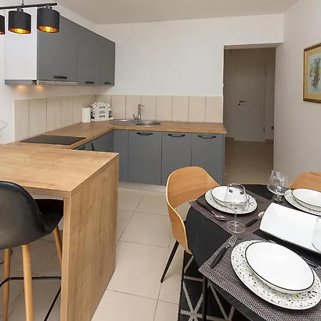 Stunning In With Wifi Apartament *