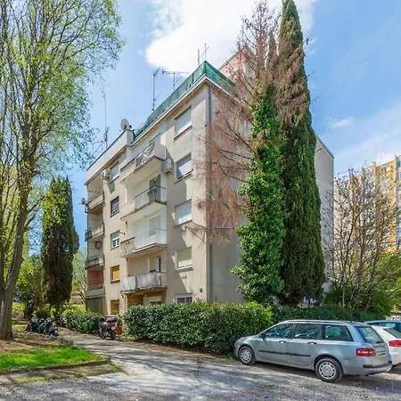 Stunning In With Wifi Apartament Pula