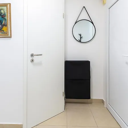 Stunning In With Wifi Apartament Pula