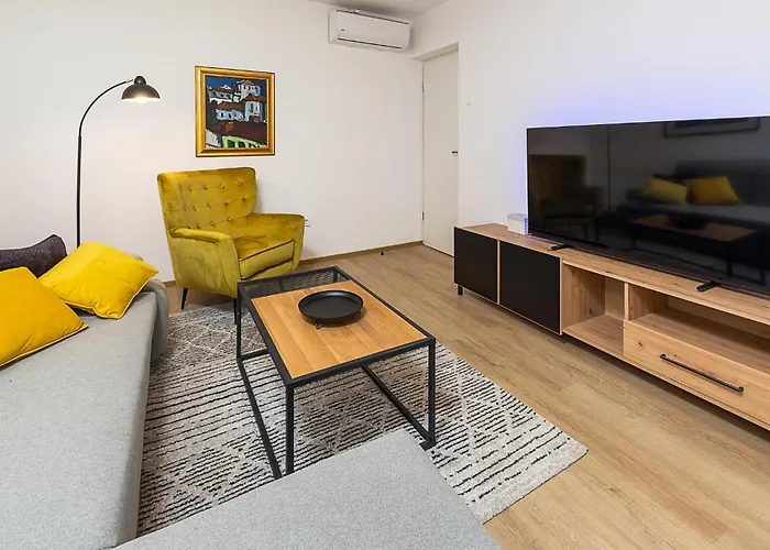 Stunning In With Wifi Apartment